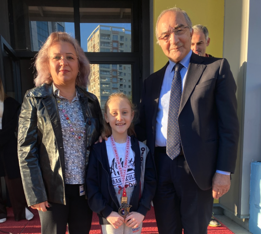 Öğrencimizden Ritmik Cimnastik Yarışmasında Büyük Başarı