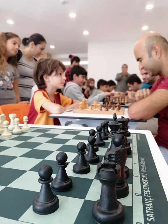BOĞAZİÇİ GÖRME ENGELLİLER KULÜBÜ İLE DOSTLUK SATRANÇ TURNUVASI görseli 3