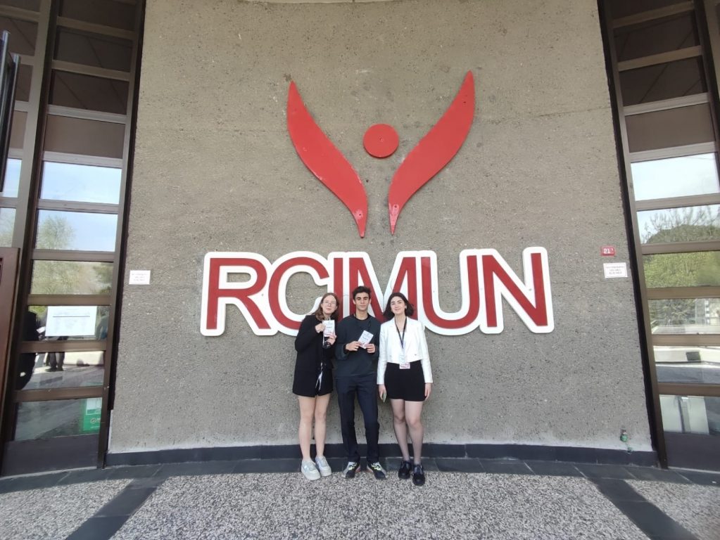 Okulumuzun Mun Club öğrencileri bu sefer Türkiye’nin en eski ve başarılı uluslararası Model Birleşmiş Milletler Konferansı’ndaydı. görseli 3