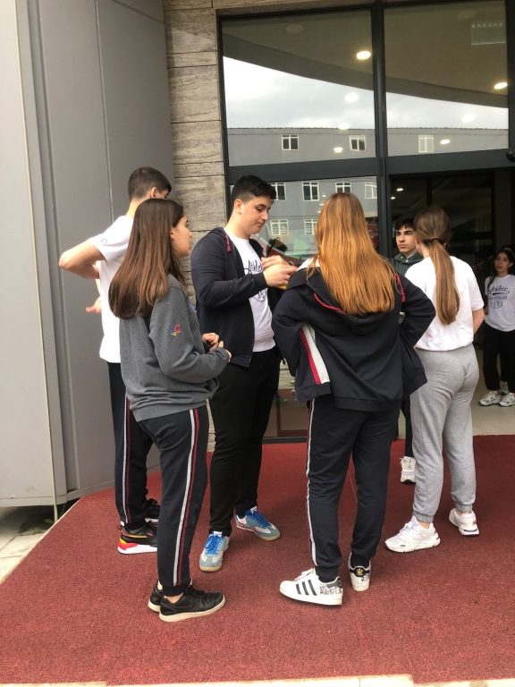 Yabancı Diller Bölümümüzün Lise Öğrencilerimize Özel Hazırladığı Treasure Hunt (Hazine Avı) Etkinliği görseli 5