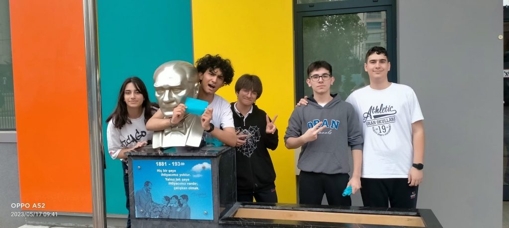 Yabancı Diller Bölümümüzün Lise Öğrencilerimize Özel Hazırladığı Treasure Hunt (Hazine Avı) Etkinliği görseli 2