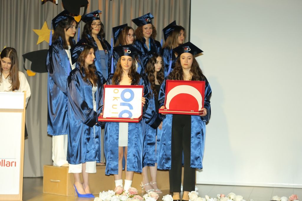 Lise Mezuniyet Törenimizi coşku ve gururla gerçekleştirdik! görseli 1