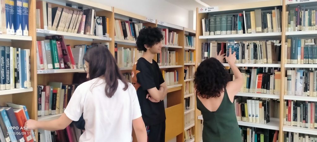 Dil sınıfı öğrencilerimizin Instituto Cervantes Gezisi görseli 6