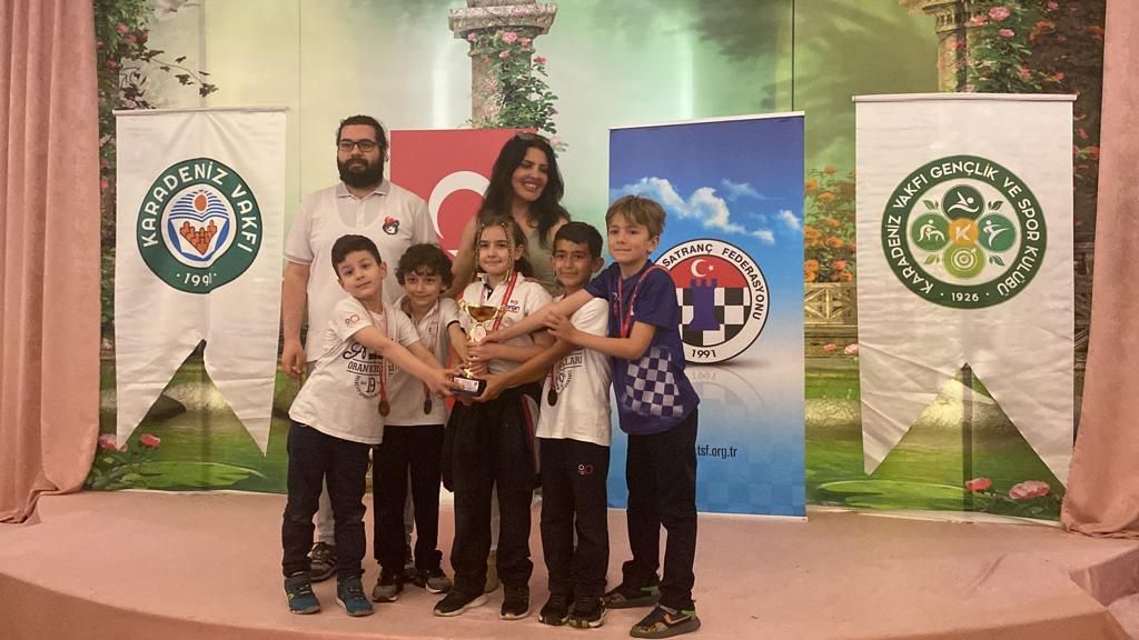 Satranç Takımımız İstanbul Üçüncüsü! görseli 2