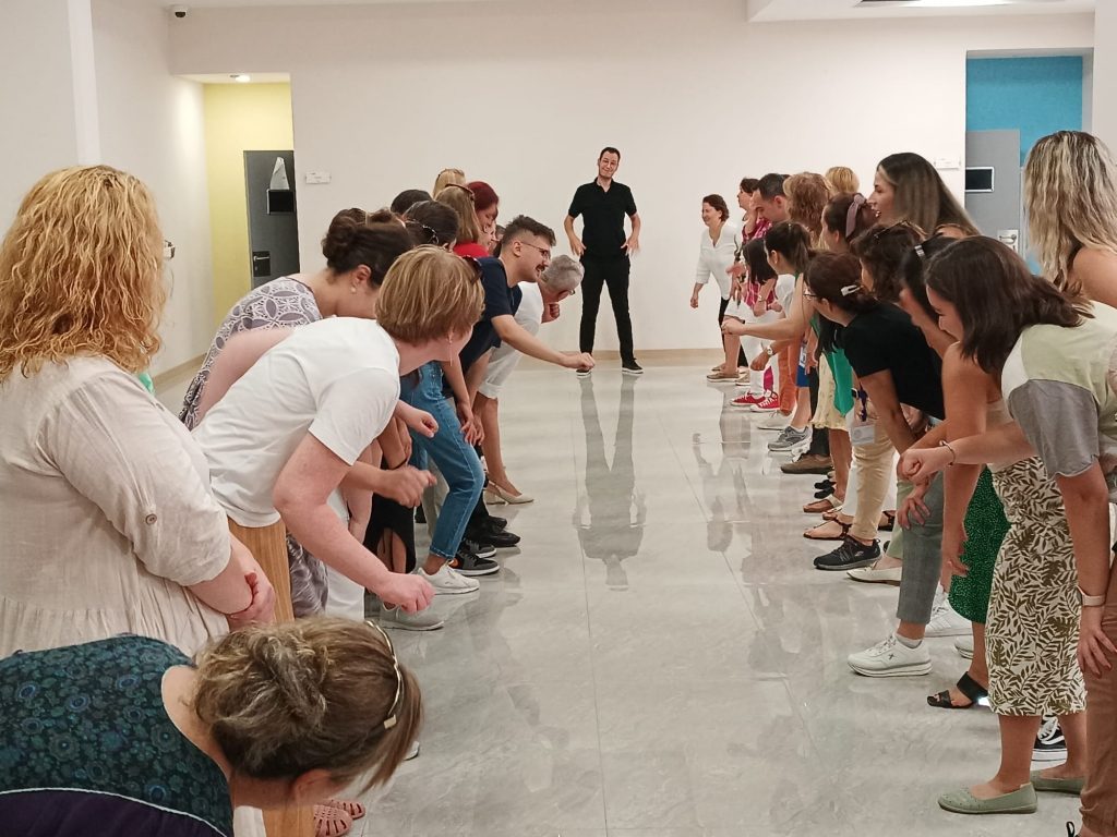 Bahçeşehir Üniversitesi Öğretim Üyesi Sayın Doç. Dr. Yavuz Samur tarafından ''Eğitimde Oyunlaştırma'' içerikli sunum ve atölye çalışmaları gerçekleştirildi. görseli 1