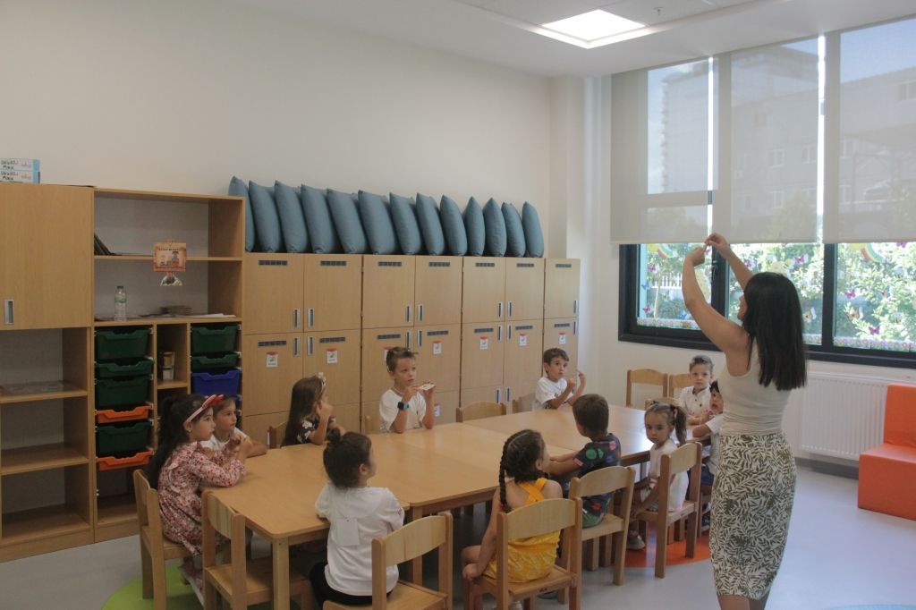 Anasınıfı ve 1. sınıf öğrencilerimizin oryantasyon programının ilk gününü heyecan ve başarıyla tamamladık. görseli 5