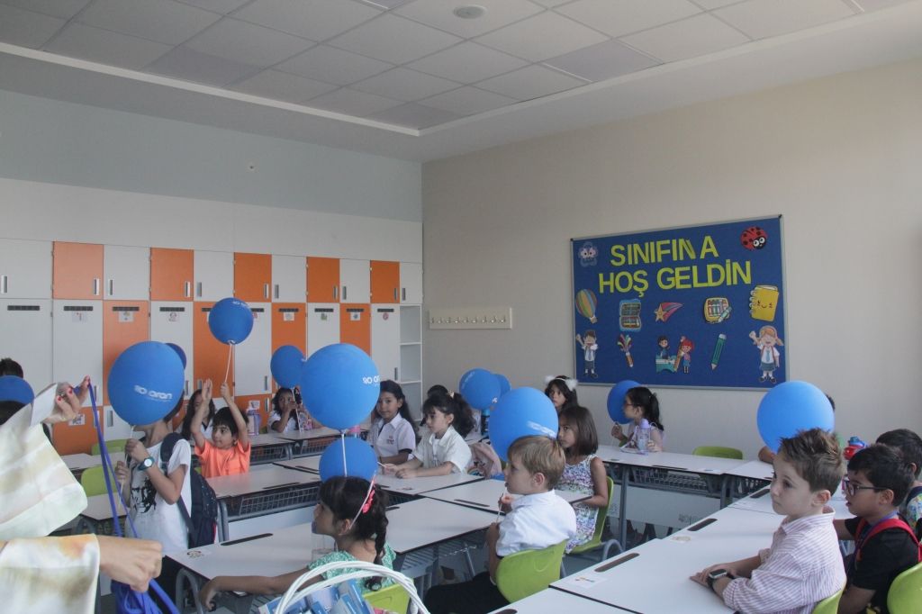 Anasınıfı ve 1. sınıf öğrencilerimizin oryantasyon programının ilk gününü heyecan ve başarıyla tamamladık. görseli 3