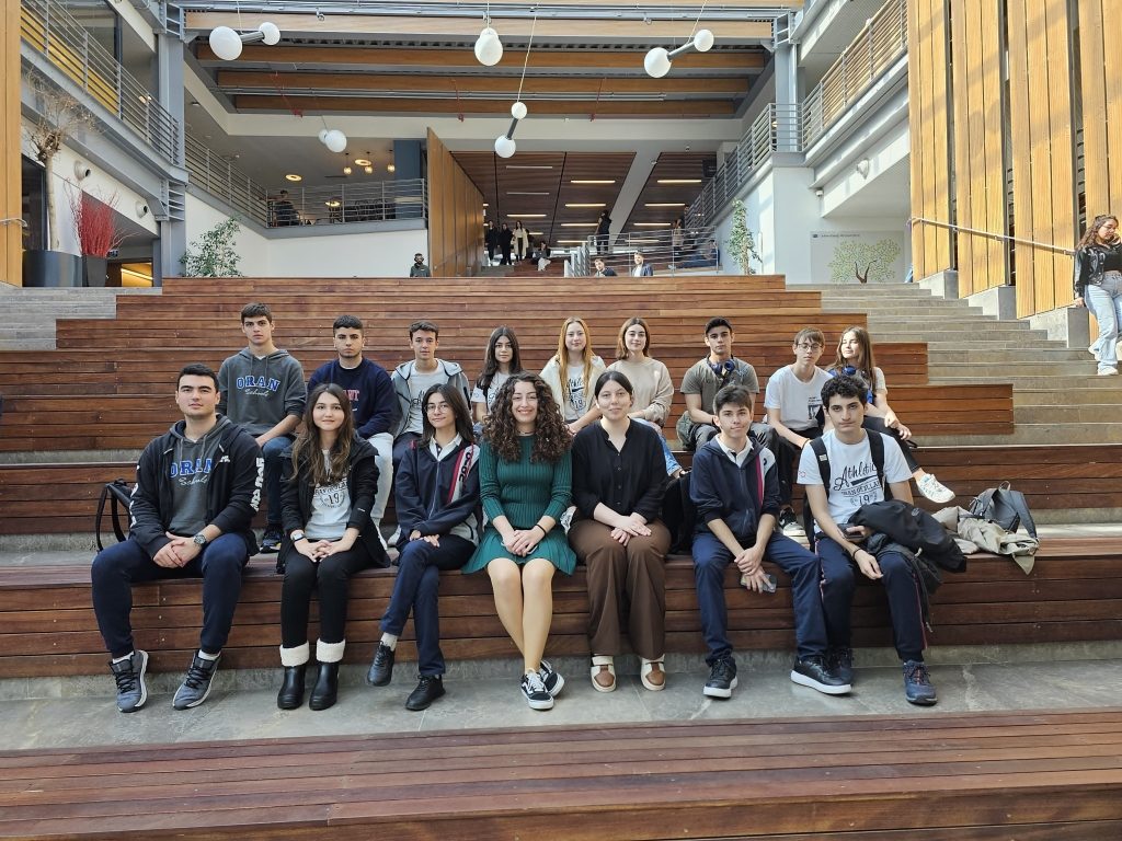 11. ve 12. Sınıf Öğrencilerimiz İçin Özyeğin Üniversitesi Tanıtım Gezisi Gerçekleştirdik görseli 2