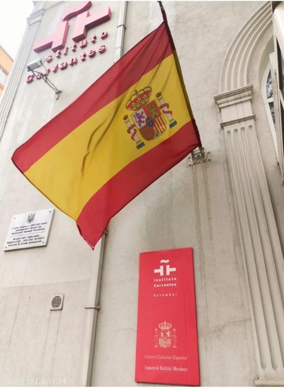 Yabancı Diller bölümümüz tarafından lise öğrencilerimize Instituto Cervantes gezisi düzenlendi. görseli 4