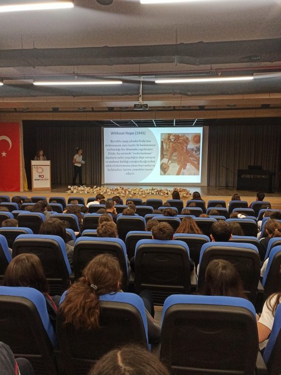 Öğrencilerimize Dünya tarihine iz bırakan bilim, sanat, spor ve kültür değerlerini tanımak amacı ile yıl boyunca gerçekleştireceğimiz etkinliğimiz uygulamalı dersler bölümü ile başladı. 