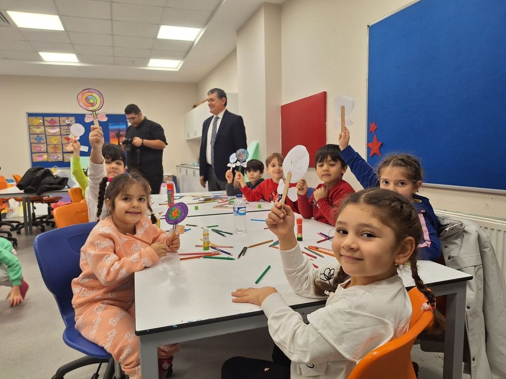 Kartal Belediyesi işbirliğiyle, Kartal Belediye Kreşlerinin öğrencilerine tiyatro ve atölye etkinlikleri gerçekleştirdik.  görseli 21