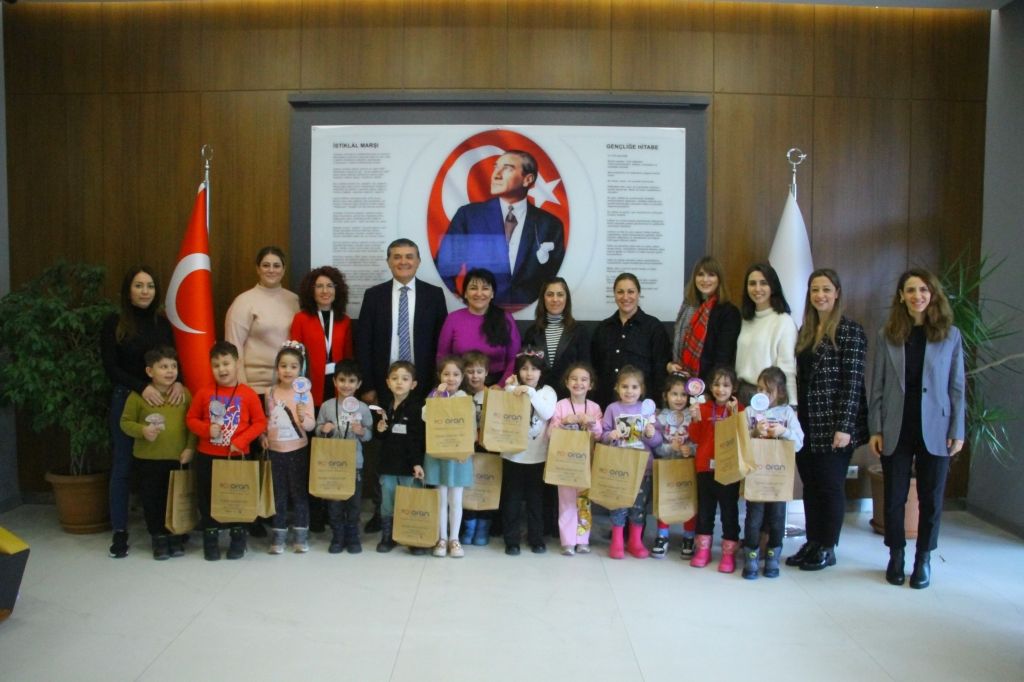 Kartal Belediyesi işbirliğiyle, Kartal Belediye Kreşlerinin öğrencilerine tiyatro ve atölye etkinlikleri gerçekleştirdik.  görseli 13