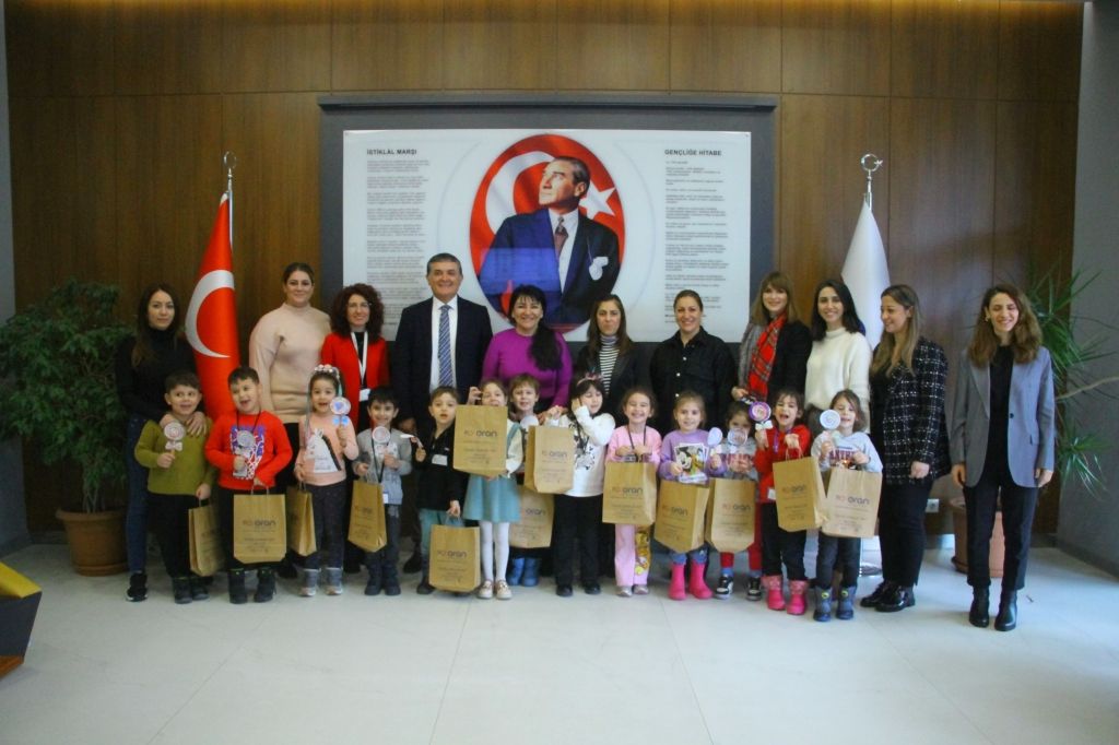 Kartal Belediyesi işbirliğiyle, Kartal Belediye Kreşlerinin öğrencilerine tiyatro ve atölye etkinlikleri gerçekleştirdik.  görseli 12