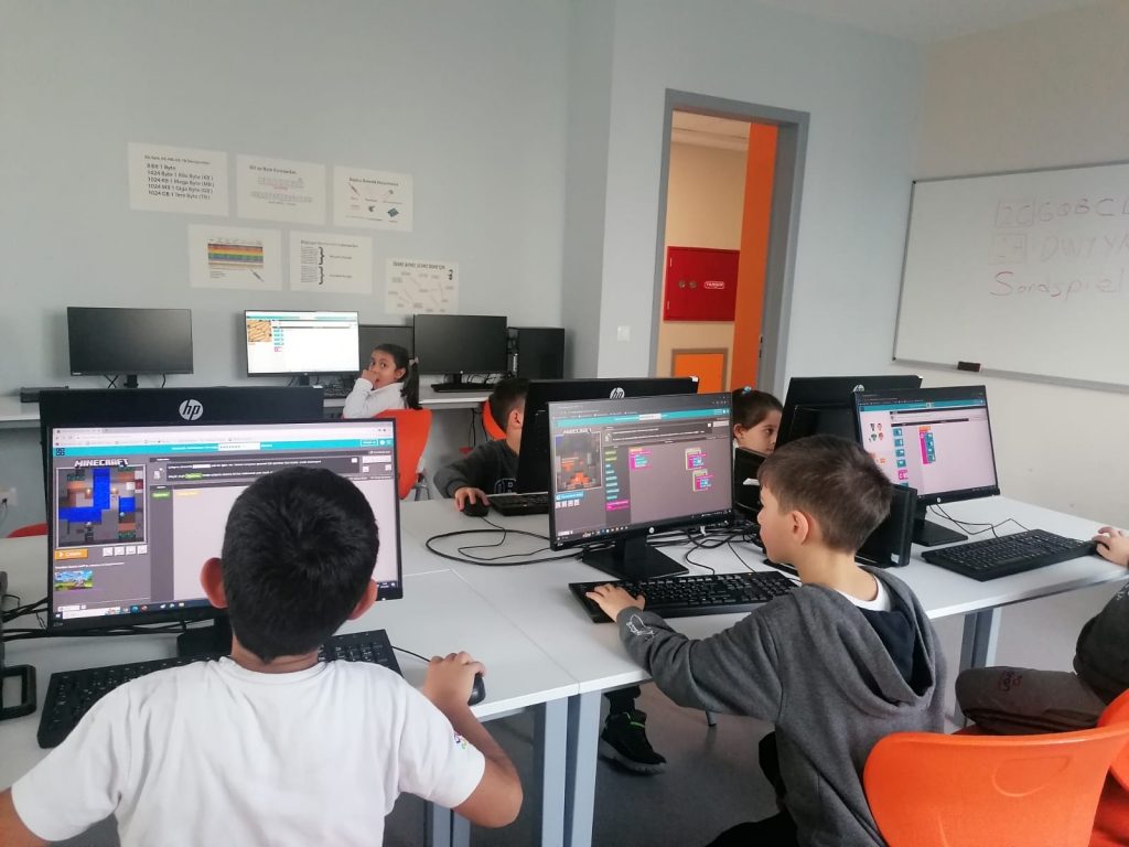 The Hour of Code eğitimine katıldık görseli 6