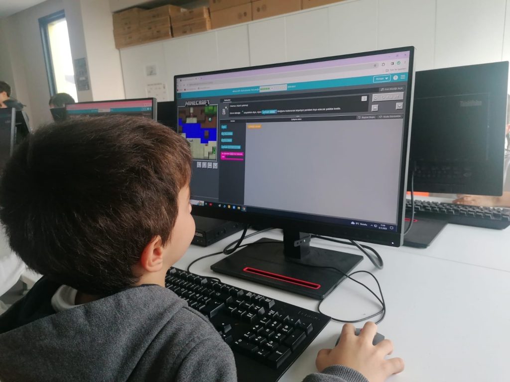 The Hour of Code eğitimine katıldık görseli 3
