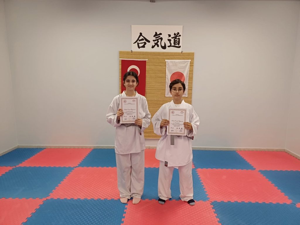 Öğrencilerimiz Türkiye W. Aikido Federasyonu bilgisi dahilinde bir üst kuşağa geçmeye hak kazanmıştır. görseli 1