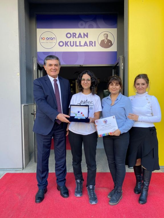 8. Sınıf Öğrencimizin İstanbul Geneli Resim Yarışmasında 1.'lik Başarısı
