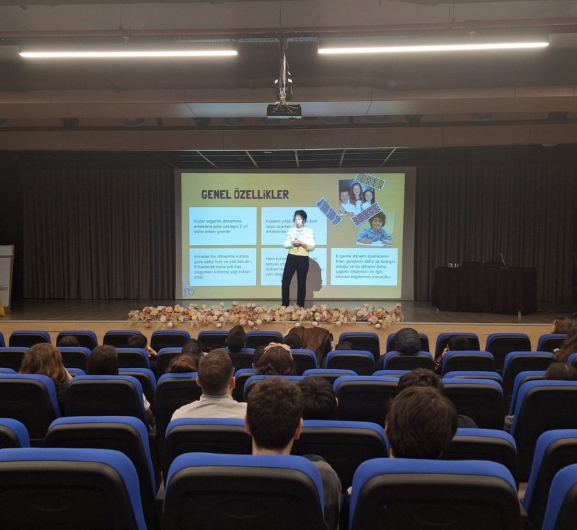 Rehberlik ve Psikolojik Danışmanlık Bölümü tarafından lise öğrencilerine yönelik "Mecburi istikamet Ergenlik" adlı seminer gerçekleştirildi.
