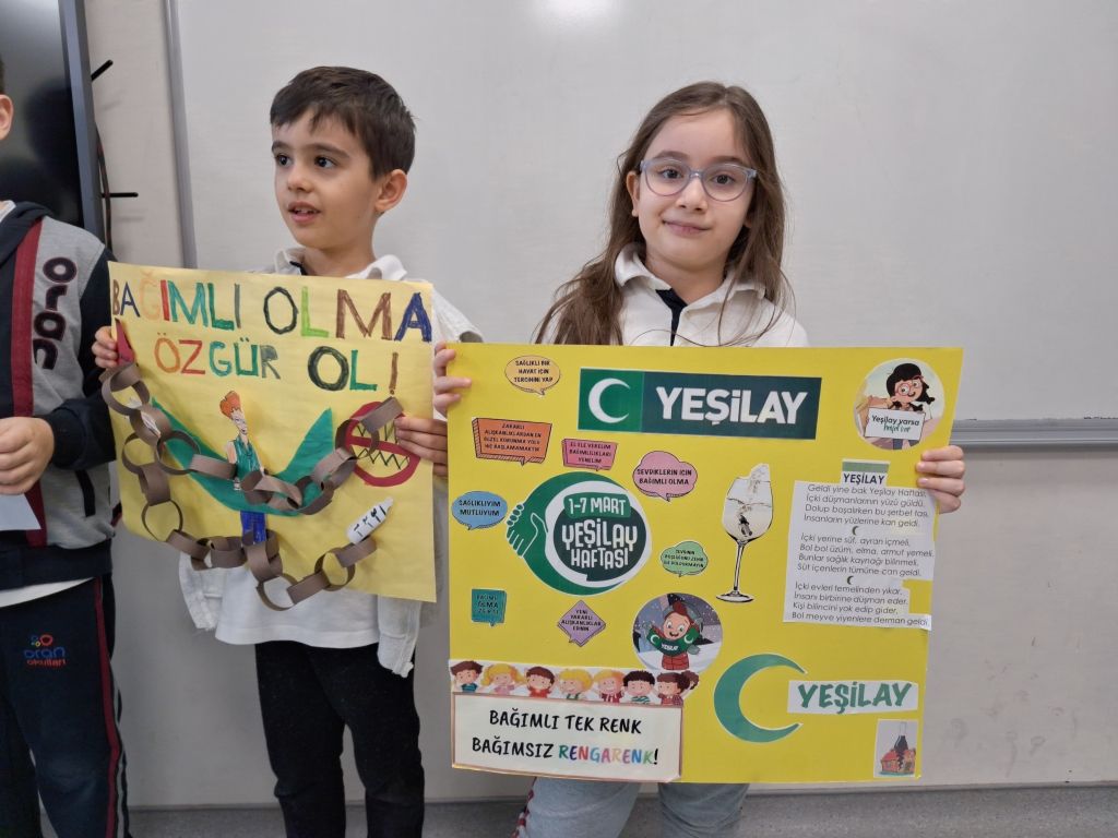 Yeşilay Haftası kapsamında 2.sınıf öğrencilerimiz sınıfları dolaşarak, bilinçlenme ve farkındalık oluşturma etkinliği gerçekleştirdiler. görseli 4