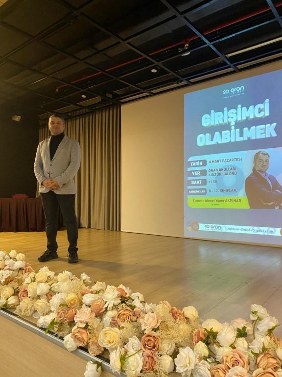 Girişimcilik haftası kapsamında, kimya ve yazılım alanlarında girişimci iş insanı Sayın Ahmet Yener Akpınar, ortaokul ve lise öğrencilerimiz ile deneyimlerini paylaşarak onlara girişimcilik hakkında bilgiler verdi. görseli 3