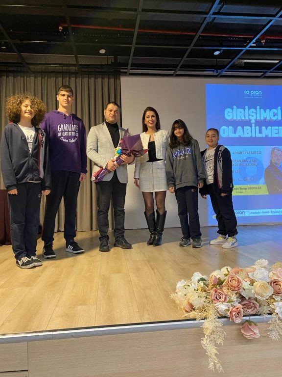Girişimcilik haftası kapsamında, kimya ve yazılım alanlarında girişimci iş insanı Sayın Ahmet Yener Akpınar, ortaokul ve lise öğrencilerimiz ile deneyimlerini paylaşarak onlara girişimcilik hakkında bilgiler verdi. görseli 4