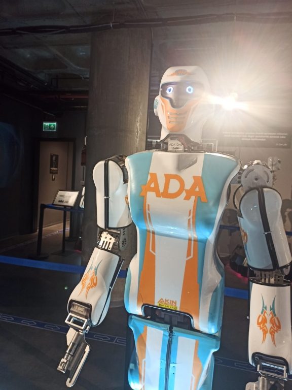 Bilim ve Teknoloji Haftası kapsamında ortaokul öğrencilerimize Robot Müzesi'ne gözlem ve inceleme gezisi gerçekleştirdik. görseli 4