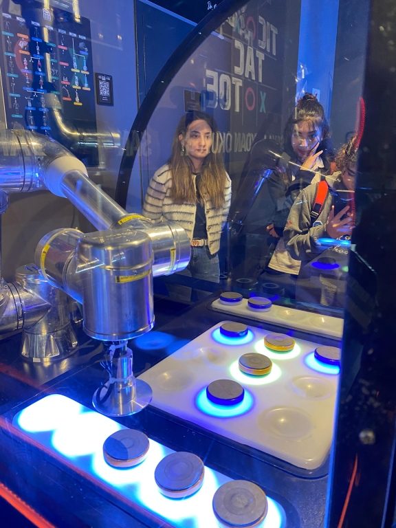 Bilim ve Teknoloji Haftası kapsamında ortaokul öğrencilerimize Robot Müzesi'ne gözlem ve inceleme gezisi gerçekleştirdik. görseli 6