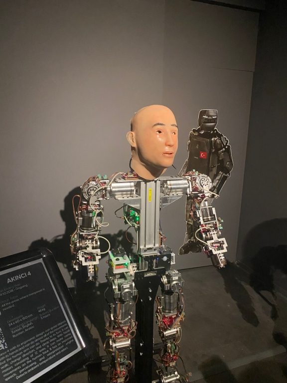 Bilim ve Teknoloji Haftası kapsamında ortaokul öğrencilerimize Robot Müzesi'ne gözlem ve inceleme gezisi gerçekleştirdik. görseli 10