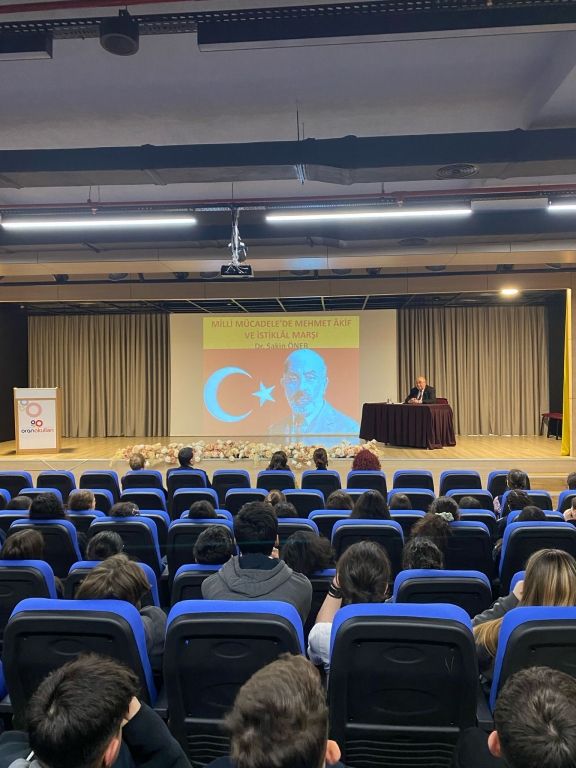 Araştırmacı - Yazar, Sayın Dr. Sakin ÖNER tarafından öğrencilerimize ‘’Milli Mücadele'de Mehmet Akif ve İstiklal Marşı’’ konulu söyleşi gerçekleştirildi. Sayın Dr. Sakin ÖNER'e teşekkürlerimizi sunuyoruz. görseli 6