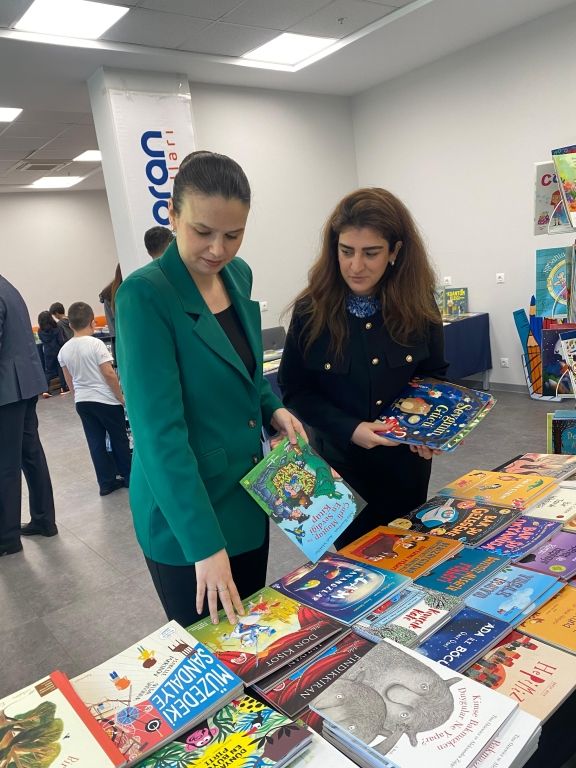 4. Geleneksel "Bir Kitap, Bir Dünya" kitap fuarımızın açılışını Sayın Kurucu Temsilcilerimiz, Genel Müdürümüz ve Okul Müdürlerimizin katılımıyla gerçekleştirdik. görseli 10