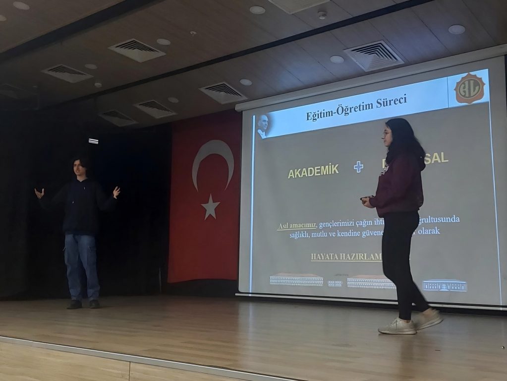 PDR Birimi tarafından 8.sınıf öğrencilerimizin LGS'ye hazırlık sürecinde hedef oluşturmaları adına, yıl boyunca çeşitli zamanlarda, İstanbul'un farklı öğretim kurumları ziyaret edildi. görseli 2