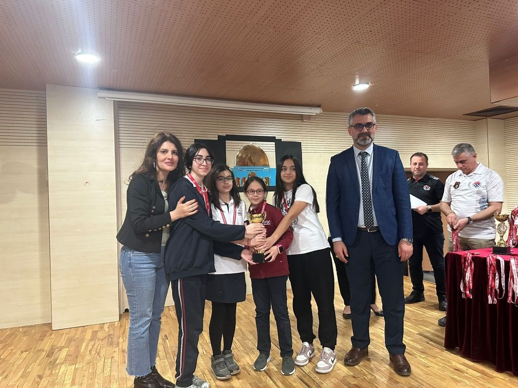Ortaokul Kızlar Kategorisinde Satranç Başarımız görseli 1