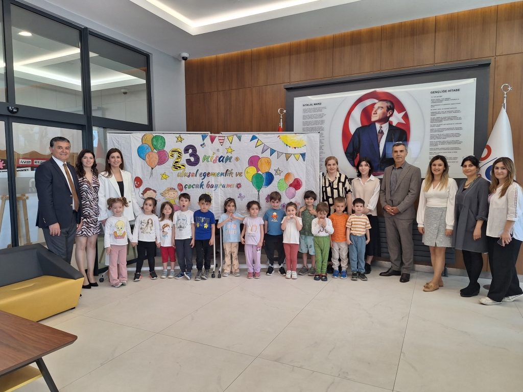 ''100. Yılda Çocuk Olmak'' 23 Nisan Ulusal Egemenlik ve Çocuk Bayramı sergimizin açılışını yaptık. görseli 3