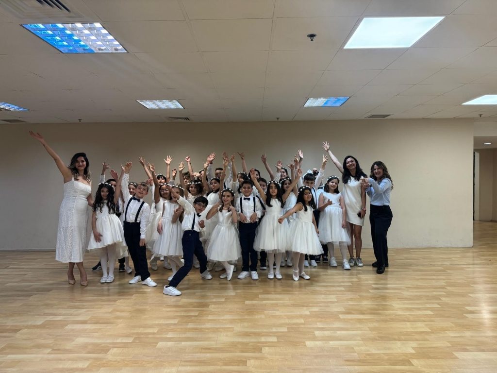 İlkokul öğrencilerimiz 9. Sansev İstanbul Uluslararası Çoksesli Koro Festivaline katılım sağladı. görseli 29