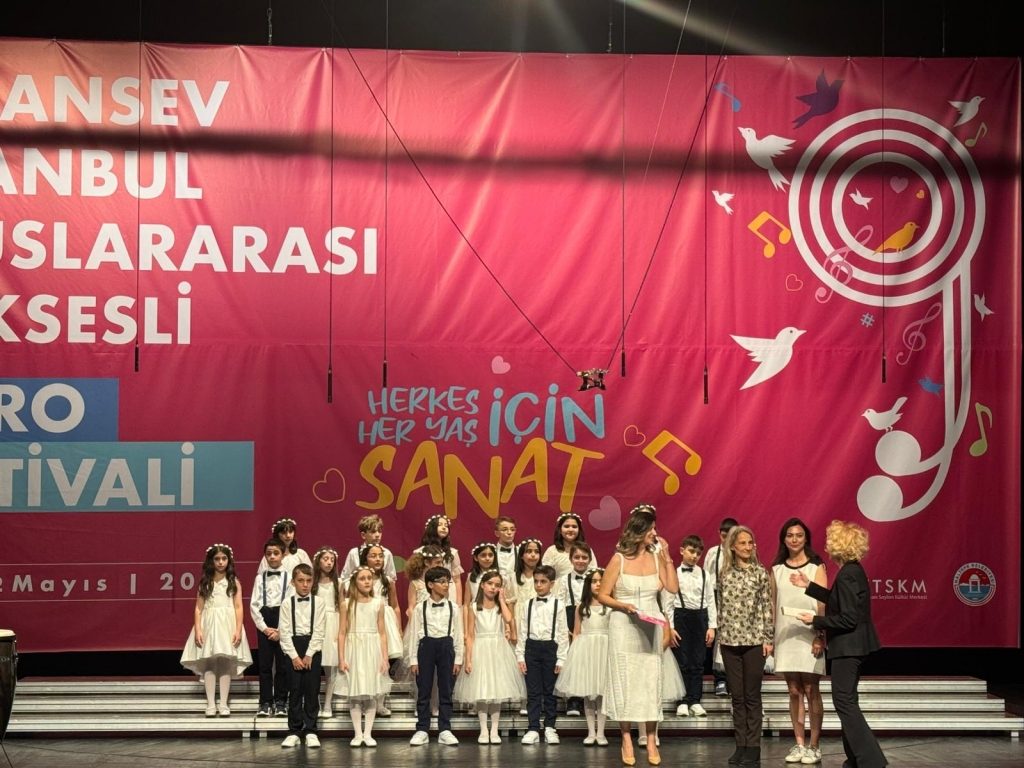 İlkokul öğrencilerimiz 9. Sansev İstanbul Uluslararası Çoksesli Koro Festivaline katılım sağladı. görseli 16