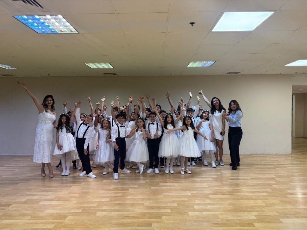 İlkokul öğrencilerimiz 9. Sansev İstanbul Uluslararası Çoksesli Koro Festivaline katılım sağladı. görseli 33