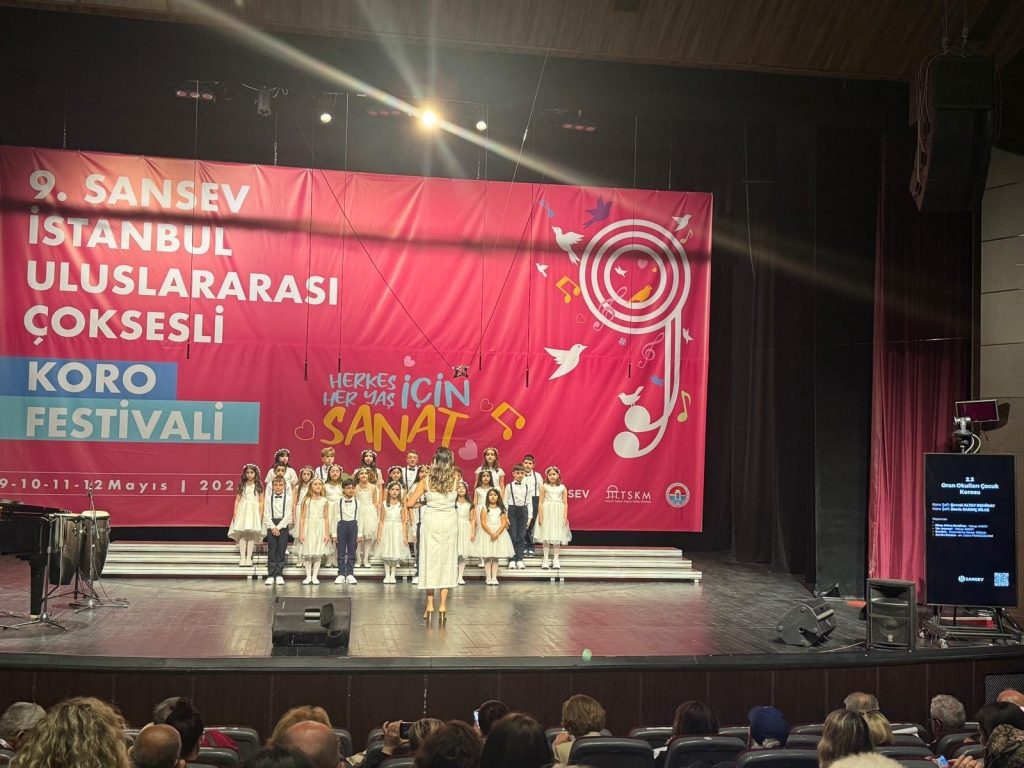 İlkokul öğrencilerimiz 9. Sansev İstanbul Uluslararası Çoksesli Koro Festivaline katılım sağladı. görseli 36