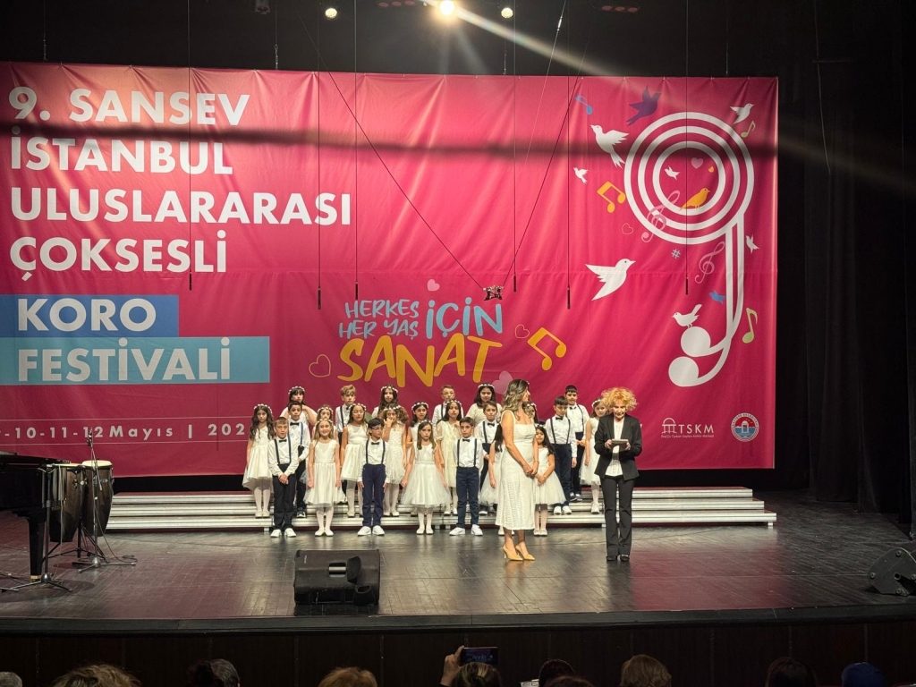 İlkokul öğrencilerimiz 9. Sansev İstanbul Uluslararası Çoksesli Koro Festivaline katılım sağladı. görseli 30