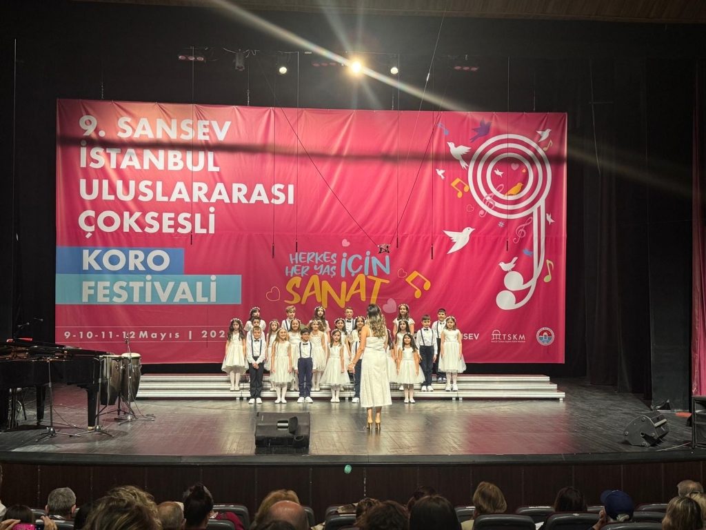 İlkokul öğrencilerimiz 9. Sansev İstanbul Uluslararası Çoksesli Koro Festivaline katılım sağladı. görseli 41