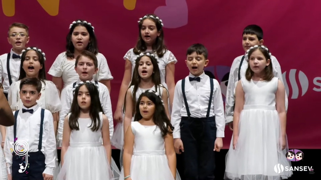 İlkokul öğrencilerimiz 9. Sansev İstanbul Uluslararası Çoksesli Koro Festivaline katılım sağladı. görseli 8