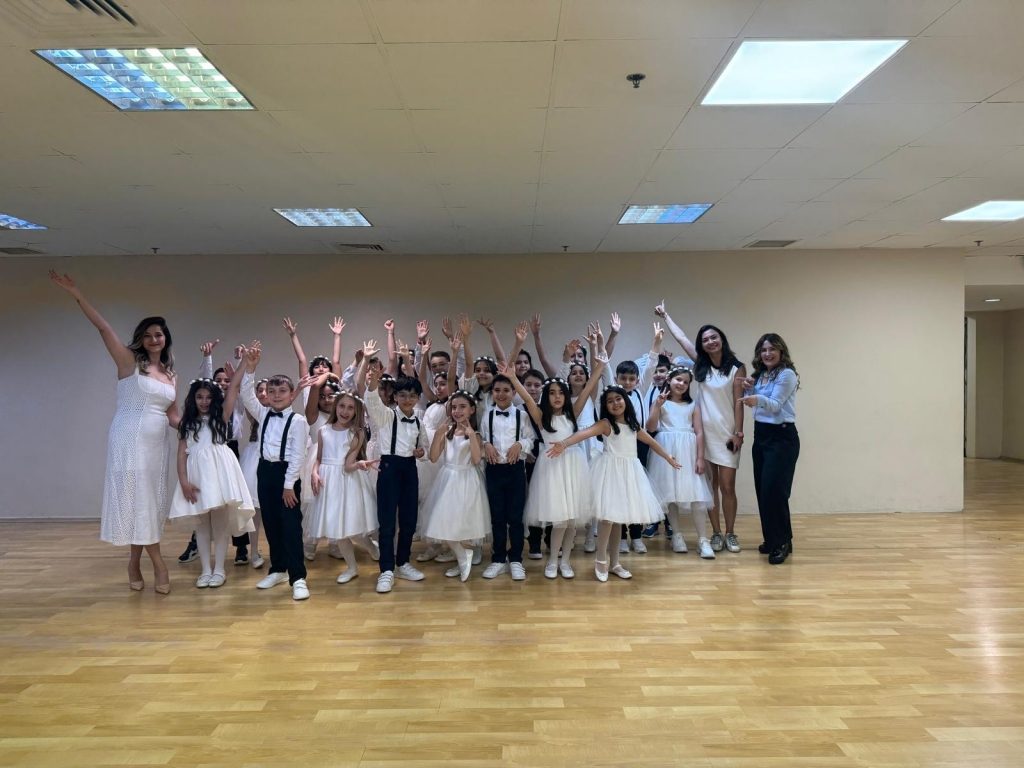 İlkokul öğrencilerimiz 9. Sansev İstanbul Uluslararası Çoksesli Koro Festivaline katılım sağladı. görseli 31