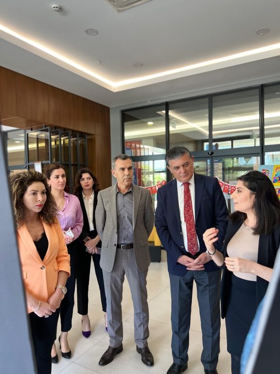 Yıl sonu resim sergimizin açılışını gerçekleştirdik. görseli 2