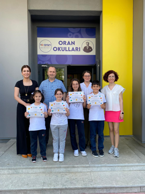 Öğrencilerimize Kitap ve Kütüphane Dostu Sertifikaları takdim edildi.