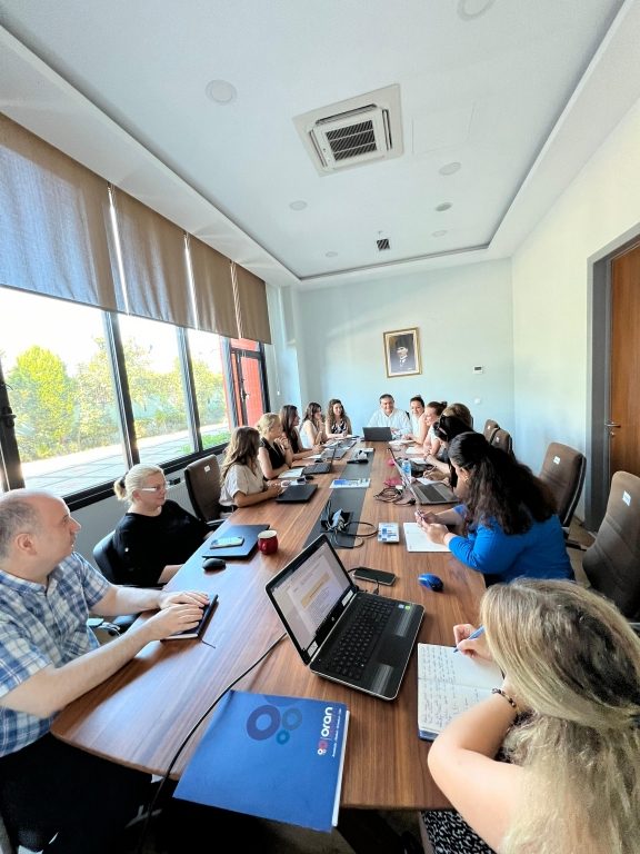 2024-2025 Eğitim öğretim yılı çalışmalarımıza, akademik ve idari yöneticilerimizin katıldığı "Yönetim Kurulu" toplantısı ile başladık. görseli 2