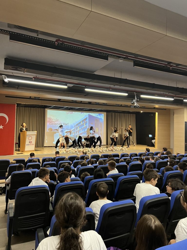 Ortaokul ve lise öğrencilerimize kulüp derslerimizin tanıtımını gerçekleştirdik.