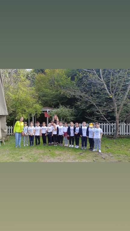 2.sınıf öğrencilerimiz kelebekleri, kış uykusuna geçmeden Beykoz Kelebek Çiftliği'nde ziyaret ettiler. görseli 11