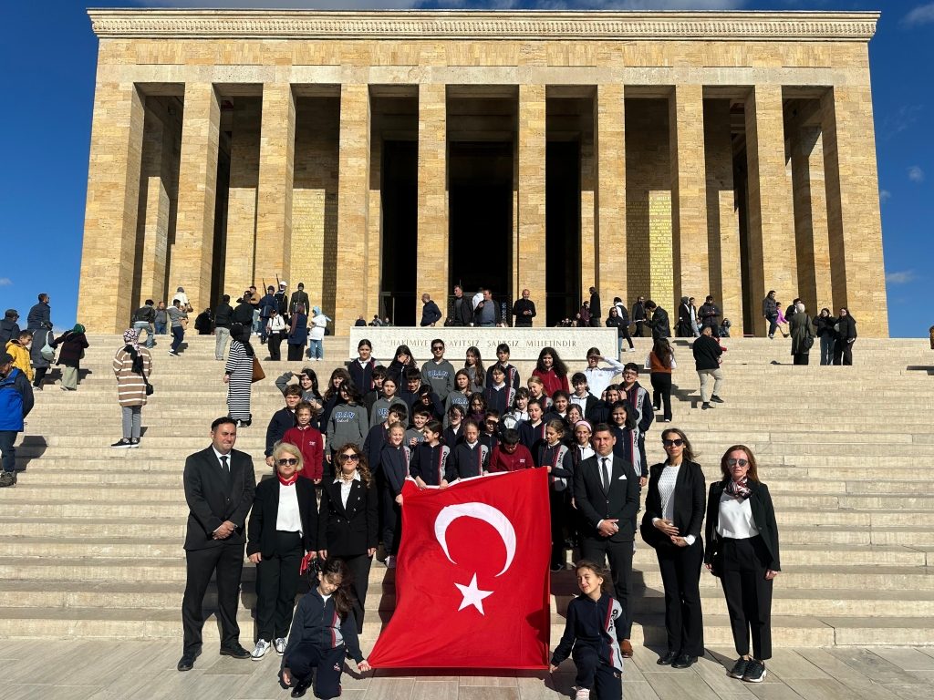 Cumhuriyetimizin 101. Yılında Ata’mızın Huzurundayız görseli 8