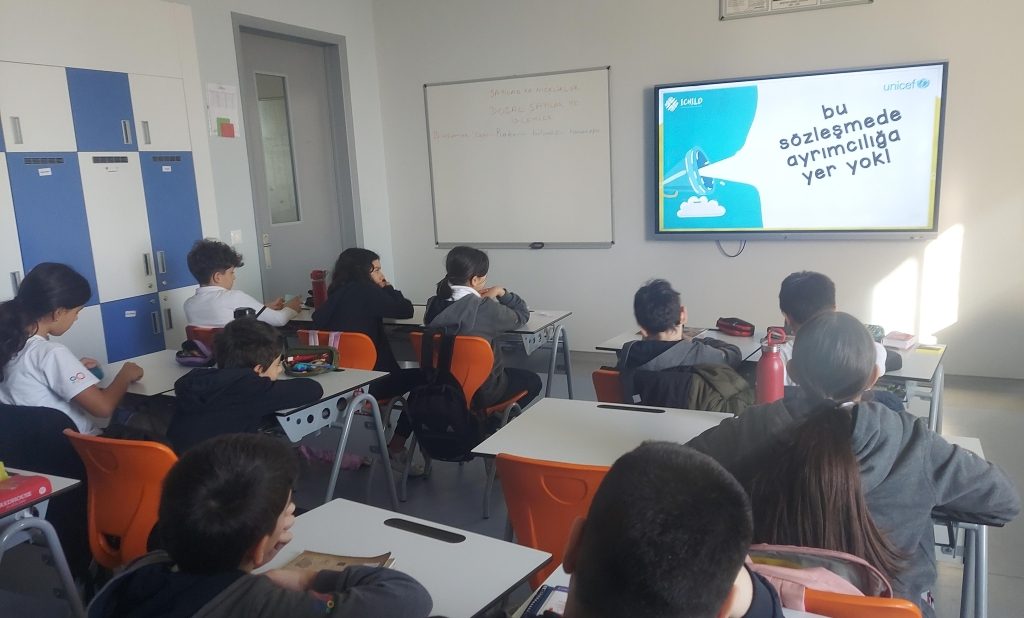 PDR Birimimiz tarafından 2023-2024 eğitim öğretim yılında okulumuzda uygulanmaya başlanan Akran Arabuluculuğu programımızda bu yıl da yeni dönem akran arabulucularıyla bir araya gelindi. görseli 3