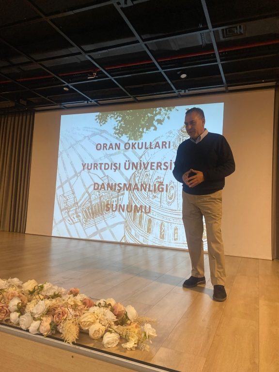 Yurt dışı eğitimi ve üniversite danışmanlığı konularında velilerimize yönelik bilgilendirici bir sunum gerçekleştirdik.