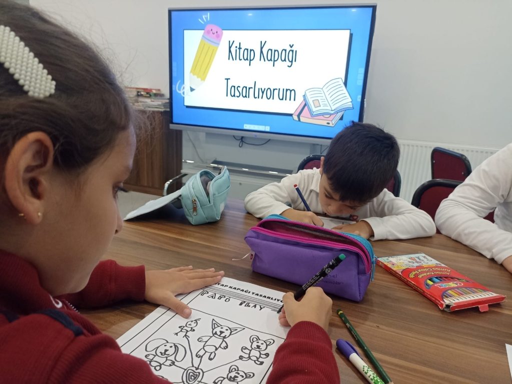 KURGUSAL KİTAPLARIN BÜYÜLÜ DÜNYASINA YOLCULUK görseli 3